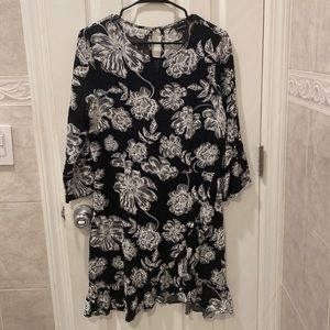 B & W Floral Dress! - Size M!”